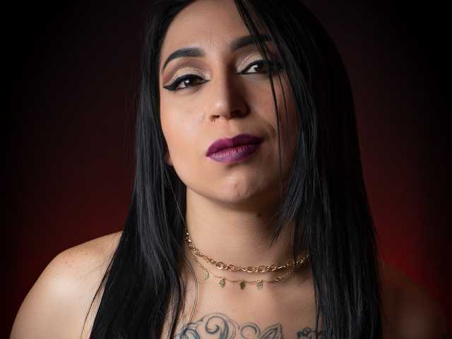 A profil fényképe Clarise-Allen