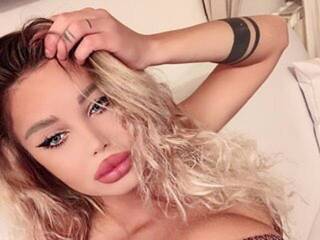 Erotikus videocsevegés clickmee