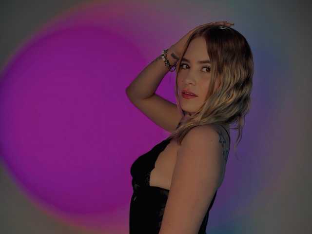 A profil fényképe cloefoster