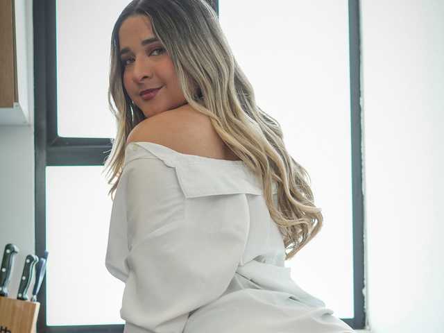 A profil fényképe MEGANARIANAA