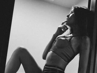 Erotikus videocsevegés comedgarson