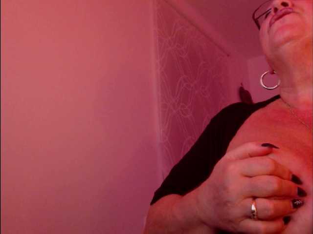 Fényképek Connyat99 Make Mistress Conny happy with the vibration 201 ultra high kiss tits flash 80 tips guys kiss only german here B-DAY kiss