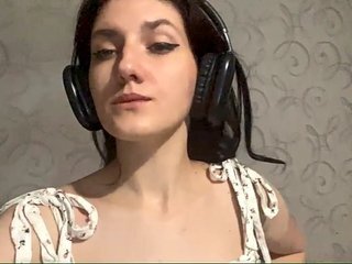 Erotikus videocsevegés COOL-TITS-YES