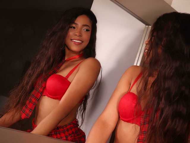 A profil fényképe CoraimaHicks