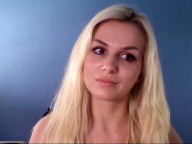 Sugárzási képernyőképek Cornelia22hot