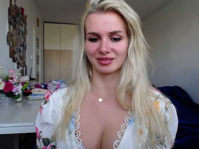 Sugárzási képernyőképek Cornelia22hot