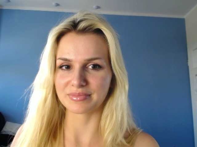 Sugárzási képernyőképek Cornelia22hot
