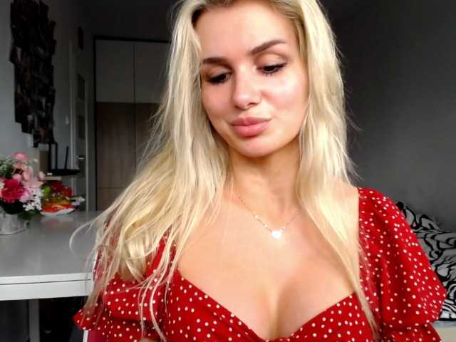 Sugárzási képernyőképek Cornelia22hot