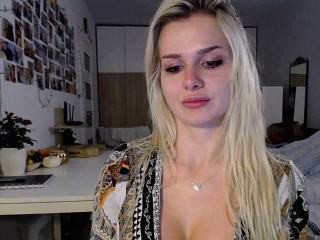 Sugárzási képernyőképek Cornelia22hot
