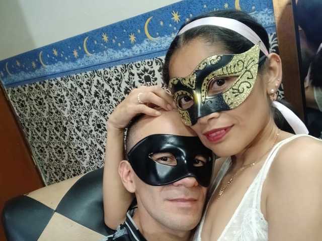 A profil fényképe couplehot27