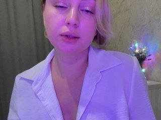 Erotikus videocsevegés CozySandra