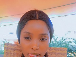 Erotikus videocsevegés Creamcindy