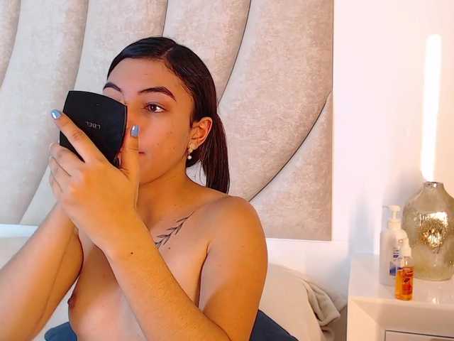 Fényképek CrisGarcia- hey I'm Cris! ❤ 122 tk instant naked and playful ✔ my vibe toy is ON and ready for HIGH VIBES ⚡ first goal of the day: naked twerking @sofar @total