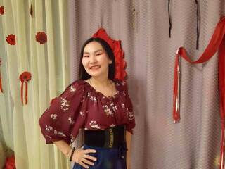 Erotikus videocsevegés CryoQueenRose