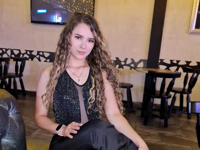 A profil fényképe curlygirl1