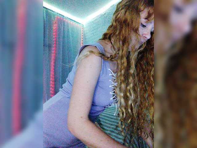 Fényképek Curlyhair65 Hello sweet)l missed) my lovense works from 1 too, favorite vibration 20 tok