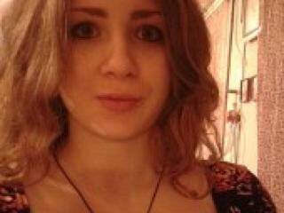 Erotikus videocsevegés curlylili