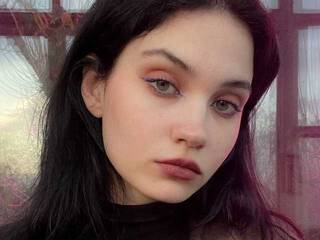 Erotikus videocsevegés curlymary