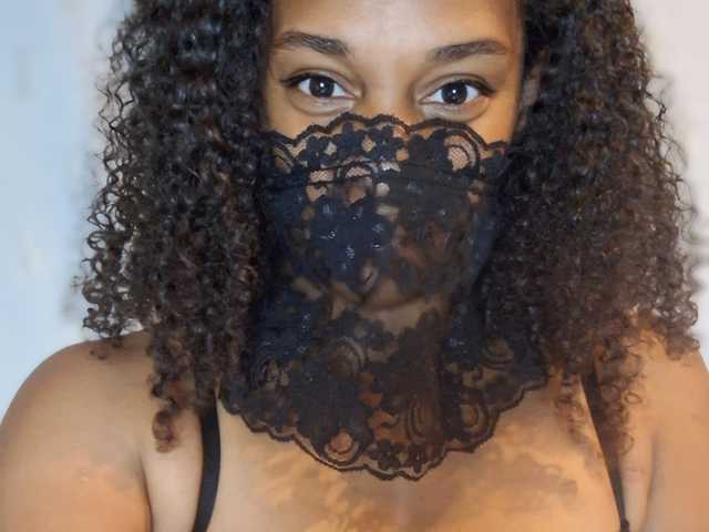 A profil fényképe Curlynony