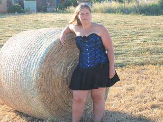 Erotikus videocsevegés curvyemma