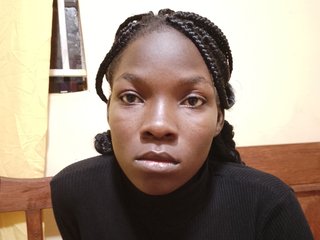 Erotikus videocsevegés Cute-Ebony