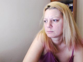 Fényképek BeautyMilf Hello, welcome to my room ! join private, let's meet better and have fun!