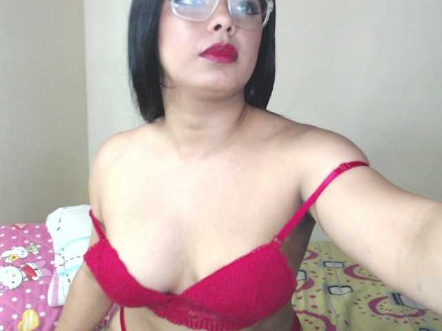 Fényképek dannagaleano1 Welcome to my room! Come with me and spend a fantastic moment together ♥ #latina #young #bigtits #bigass #dance