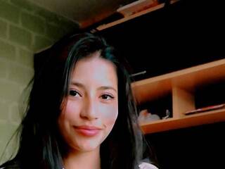 Erotikus videocsevegés danycinnamon