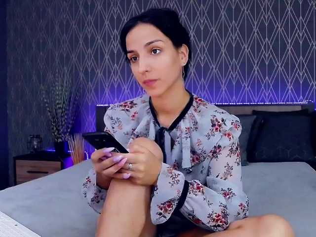 Fényképek DaphneMoss Hi, my name is Agatha! Welcome to my room ♥ Enjoy your stay, read the tip menu ♥ Don't forget to subscribe ♥