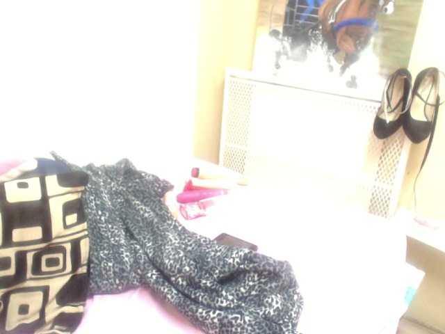 Sugárzási képernyőképek DarkDolySpark