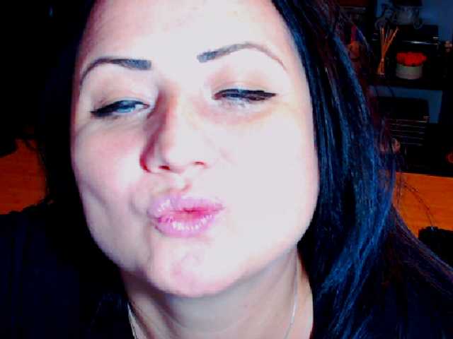 Sugárzási képernyőképek KinkyDomina