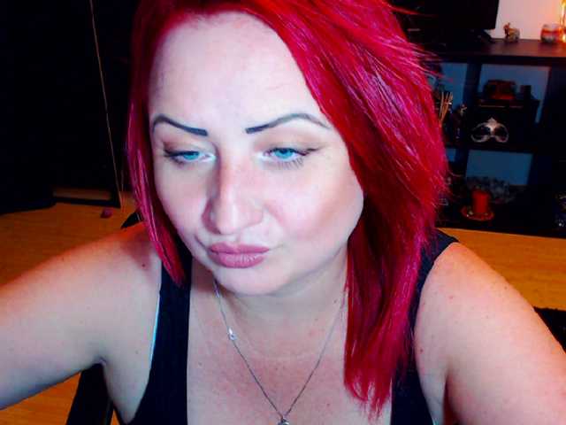 Sugárzási képernyőképek KinkyDomina