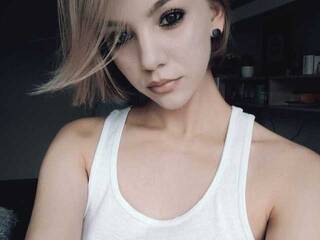 Erotikus videocsevegés DASHII