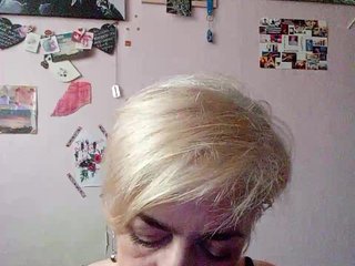 Erotikus videocsevegés DearLady