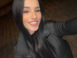 Erotikus videocsevegés DeeaLexa