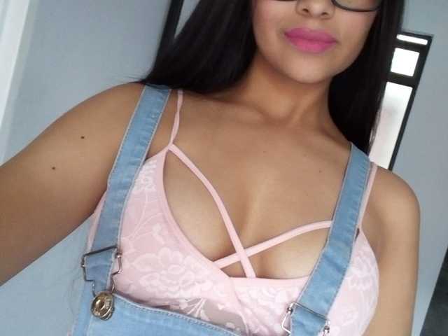 A profil fényképe DELILAH-