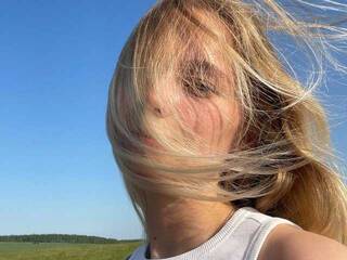 Erotikus videocsevegés Detkaaa