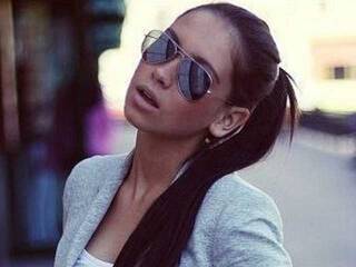 Erotikus videocsevegés DianeFire