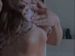 Erotikus videocsevegés Dilarry