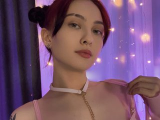 Erotikus videocsevegés RoxyCrush