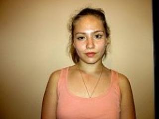 Erotikus videocsevegés dinablond