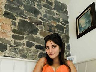 Erotikus videocsevegés DInaraXRose