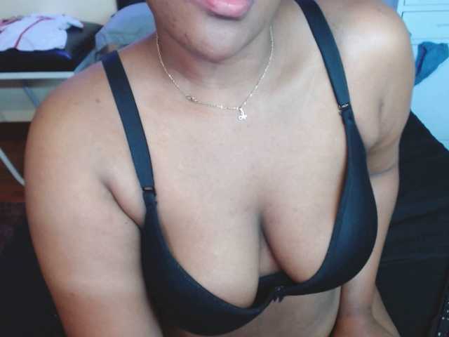 Fényképek DiosaEbano Wellcome to my room #Ebony #Latina #BBW