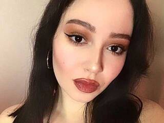 Erotikus videocsevegés DirtyMelody