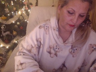 Erotikus videocsevegés Angel_Dm_Milf