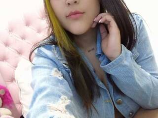 Erotikus videocsevegés dixie-fox