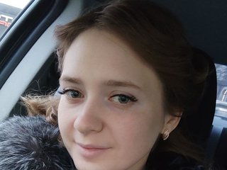 Erotikus videocsevegés Djessi-DI