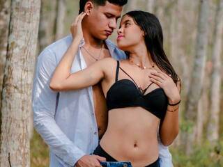 Erotikus videocsevegés DomAndRose