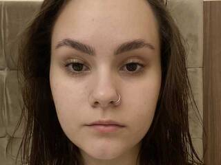 Erotikus videocsevegés DongMcclurkin