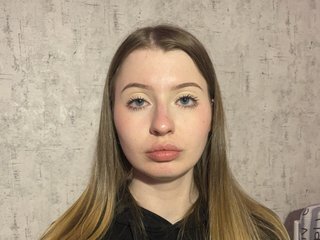 Erotikus videocsevegés DonnettaKlostermann